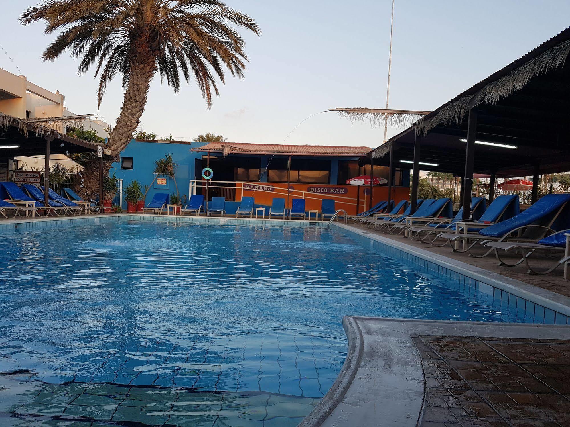 Kkaras Hotel 3 Star Ajía Nápa Kültér fotó