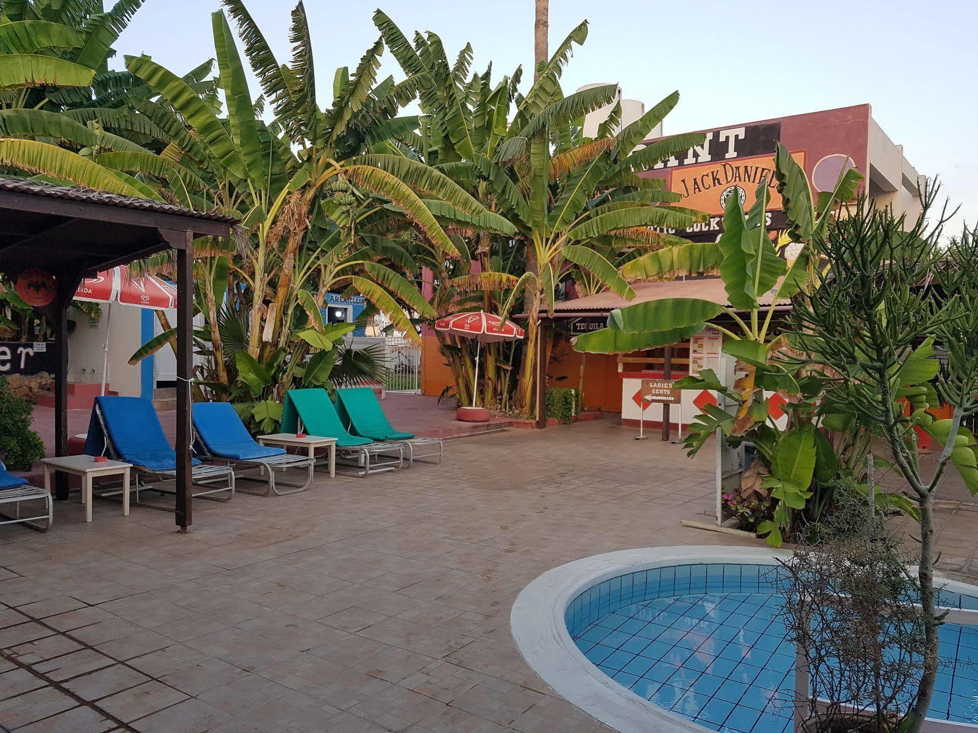 Kkaras Hotel 3 Star Ajía Nápa Kültér fotó