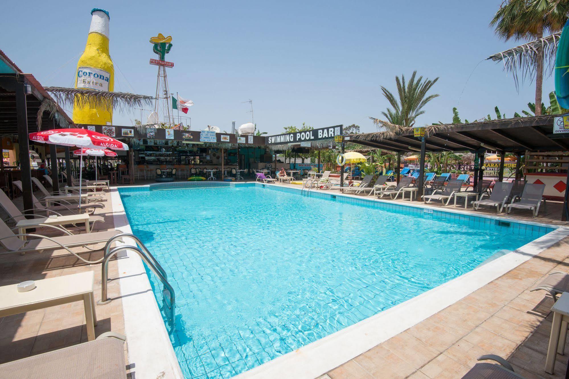 Kkaras Hotel 3 Star Ajía Nápa Kültér fotó