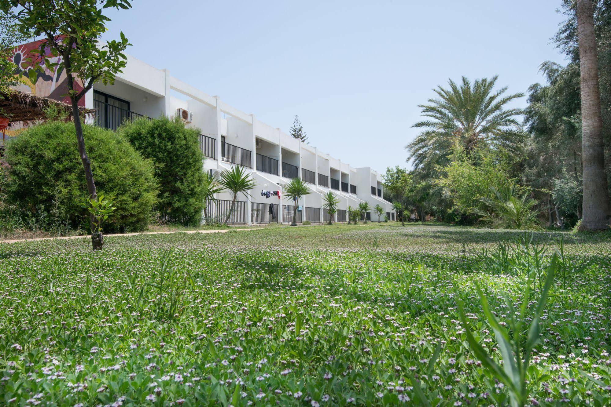 Kkaras Hotel 3 Star Ajía Nápa Kültér fotó