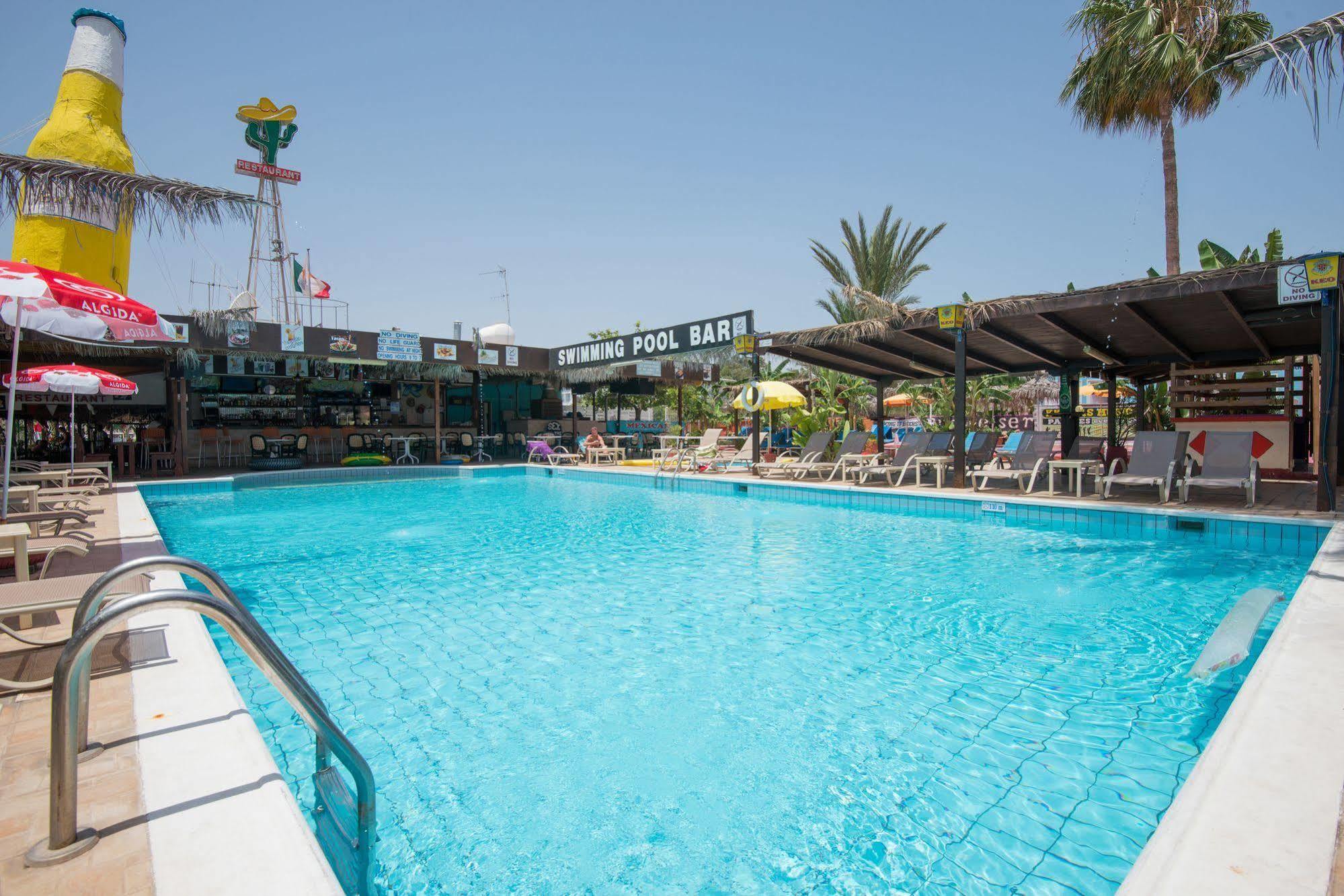 Kkaras Hotel 3 Star Ajía Nápa Kültér fotó