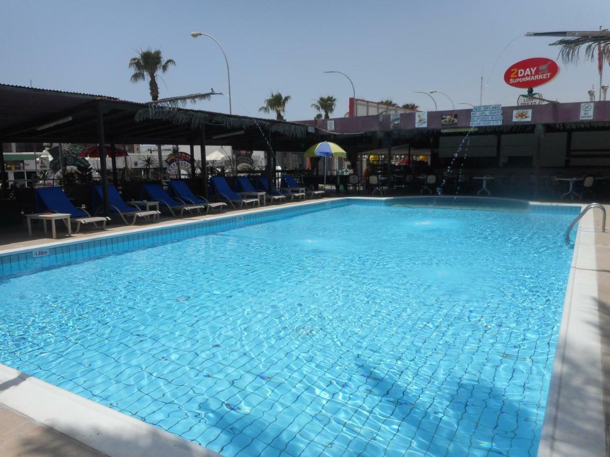 Kkaras Hotel 3 Star Ajía Nápa Kültér fotó