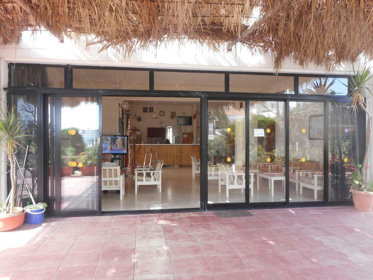 Kkaras Hotel 3 Star Ajía Nápa Kültér fotó