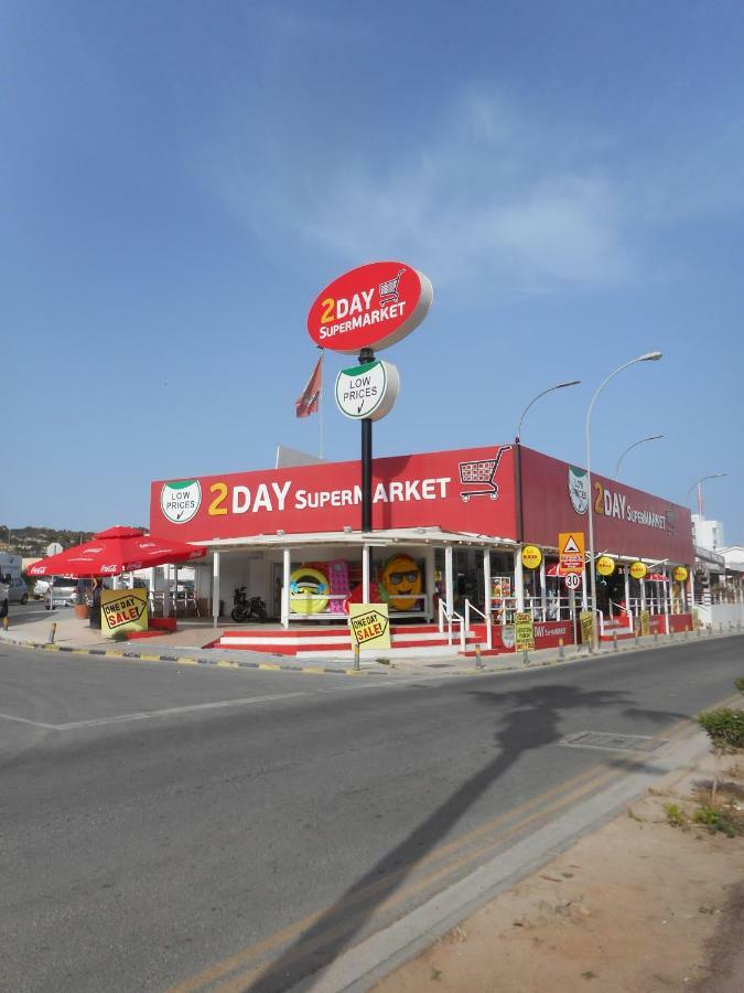 Kkaras Hotel 3 Star Ajía Nápa Kültér fotó